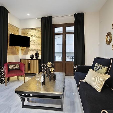 Suites Gran Via Capilla Real กรานาดา ภายนอก รูปภาพ