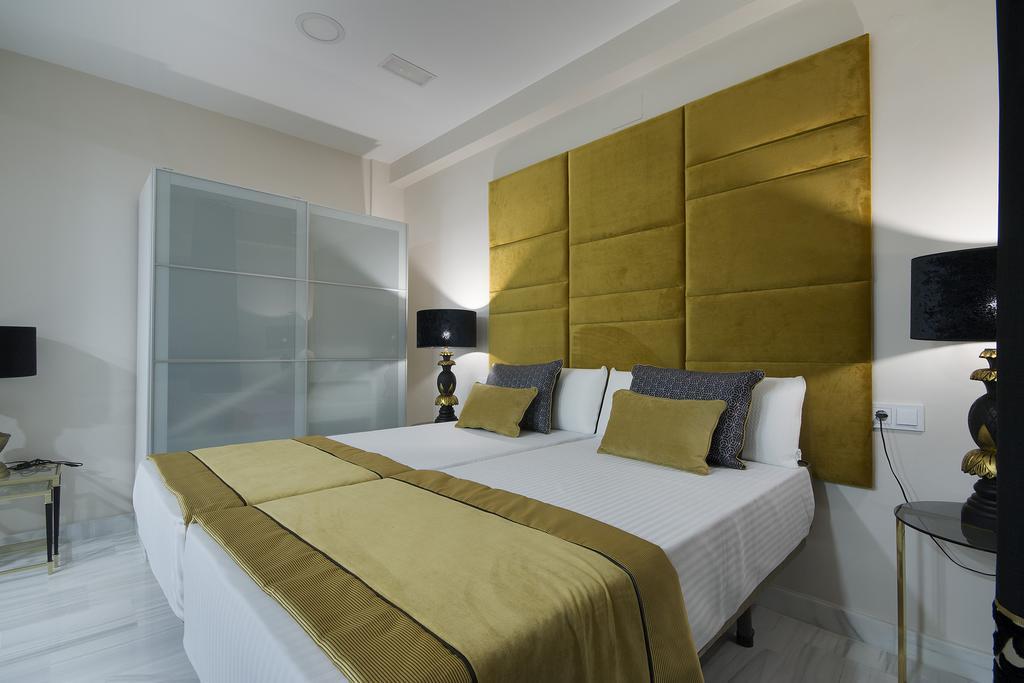 Suites Gran Via Capilla Real กรานาดา ภายนอก รูปภาพ