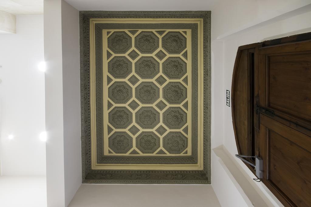 Suites Gran Via Capilla Real กรานาดา ภายนอก รูปภาพ