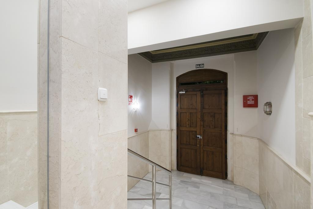 Suites Gran Via Capilla Real กรานาดา ภายนอก รูปภาพ
