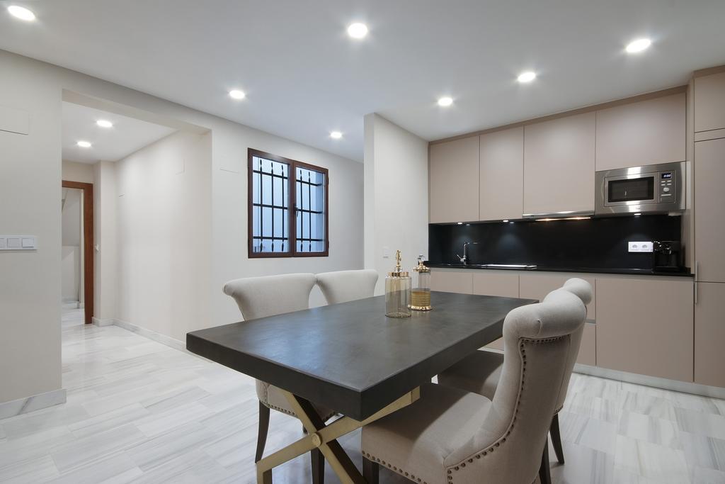 Suites Gran Via Capilla Real กรานาดา ภายนอก รูปภาพ